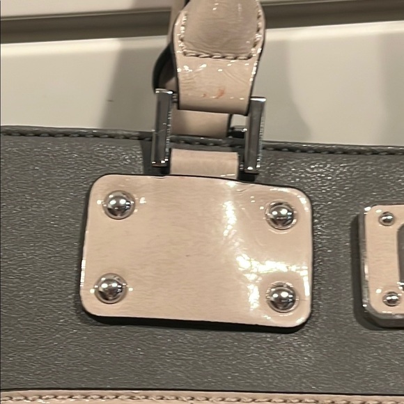 GUESS Black and Gray Satchel - Picture 4 of 13